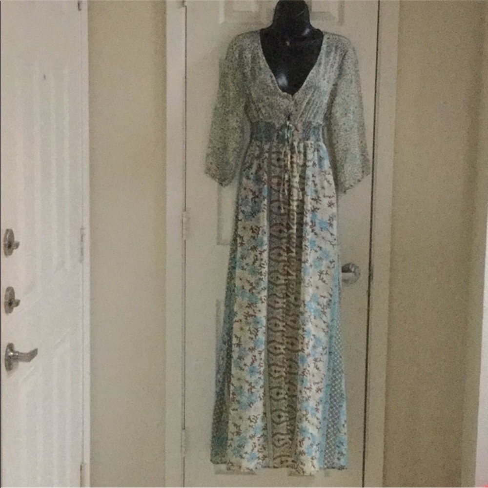❤️SOLD ON MERC❤️BOHO STYLE MAXI DRESS